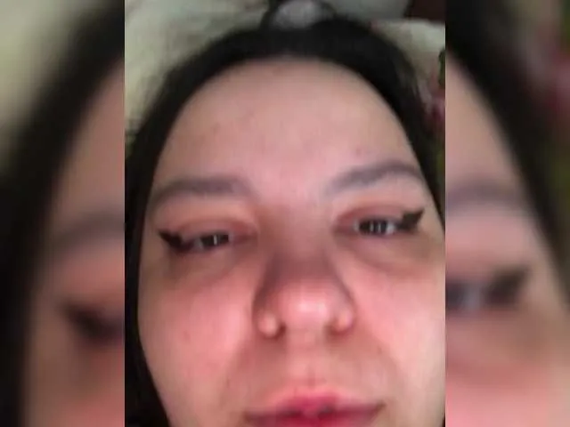 Live sex webcam photo for Tinochka9 #290984791