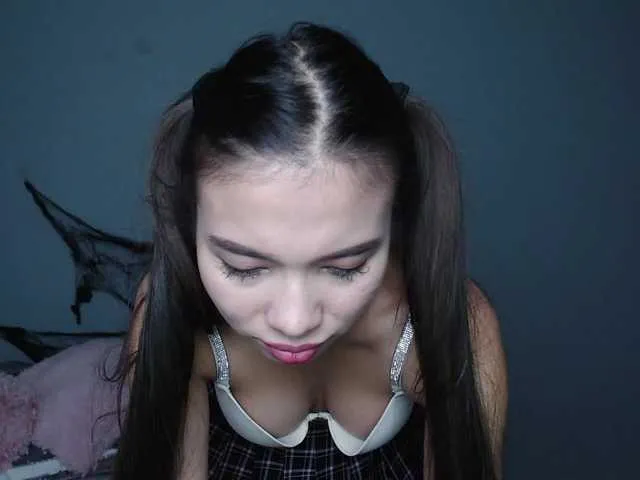 Live sex webcam photo for TinyAlove #276675310