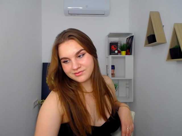 Live sex webcam photo for ToBeLoveda #276447426