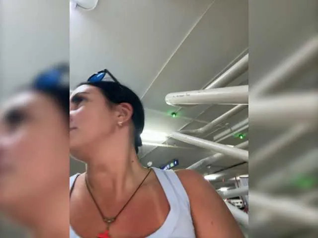 Live sex webcam photo for TokionaJoe #277784284