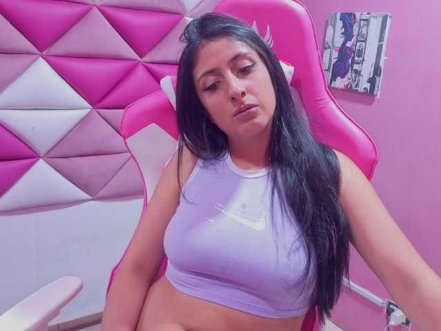 Live sex webcam photo for Tokkio777 #291297594