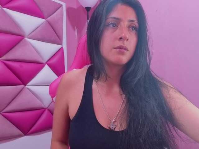 Live sex webcam photo for Tokkio777 #291375554