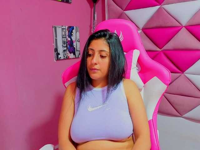 Live sex webcam photo for Tokkio777 #291422922