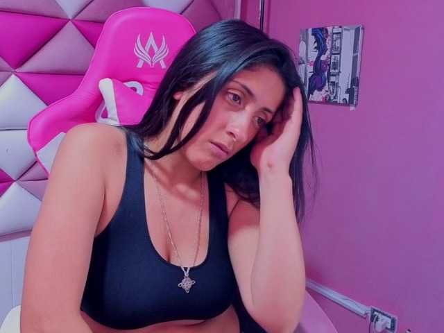 Live sex webcam photo for Tokkio777 #291567377