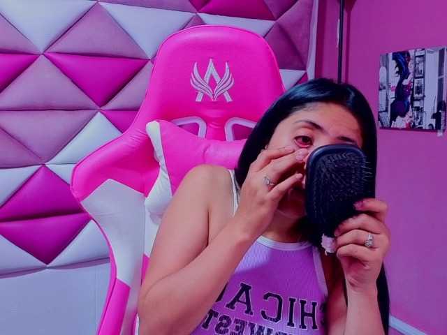 Live sex webcam photo for Tokkio777 #291607262