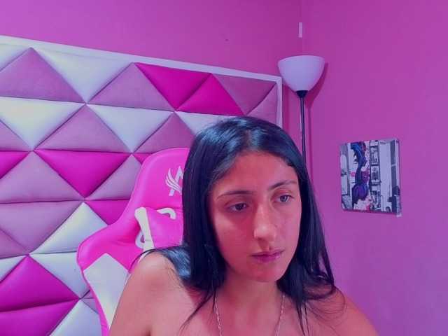 Live sex webcam photo for Tokkio777 #291646482