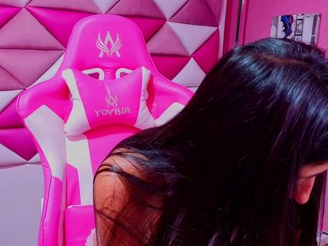 Live sex webcam photo for Tokkio777 #291912082