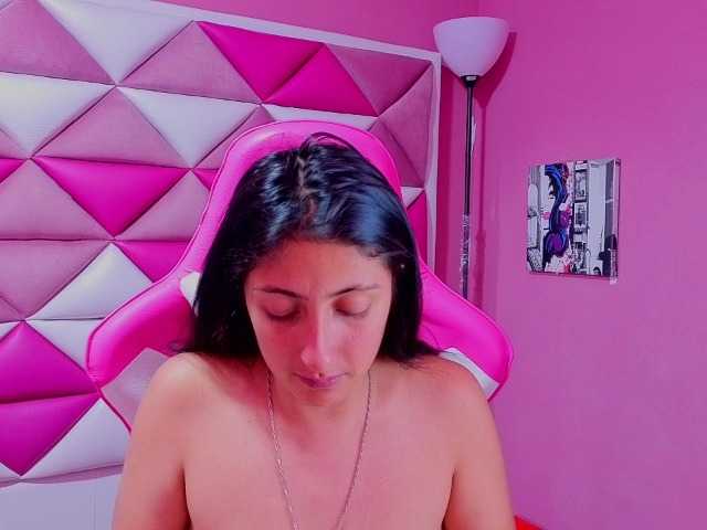 Live sex webcam photo for Tokkio777 #292018011