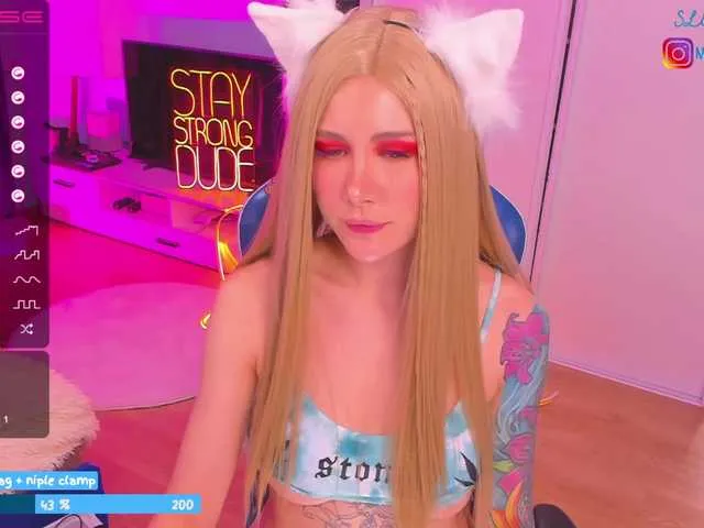 Live sex webcam photo for TokyoCat #272293950