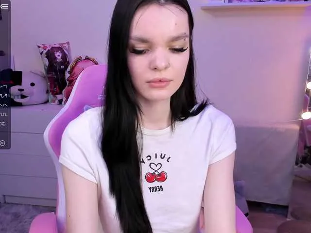 Live sex webcam photo for TokyoDream #277767839