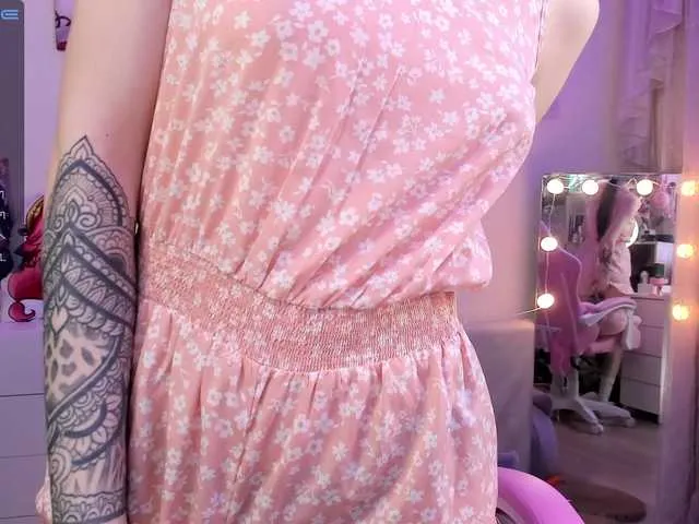 Live sex webcam photo for TokyoDream #277871902