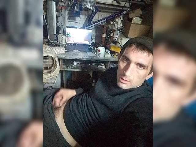 Live sex webcam photo for Tolllik-1 #276478315