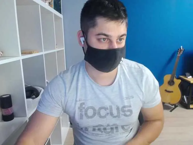 Live sex webcam photo for TomGuys #289781899