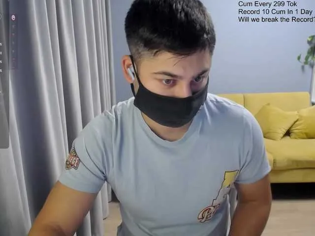 Live sex webcam photo for TomGuys #292320044