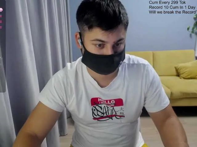 Live sex webcam photo for TomGuys #292328386