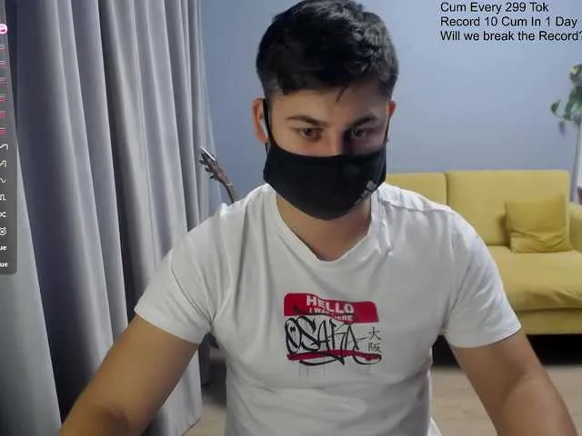 Live sex webcam photo for TomGuys #292340682