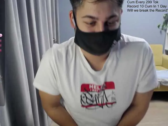 Live sex webcam photo for TomGuys #292354382