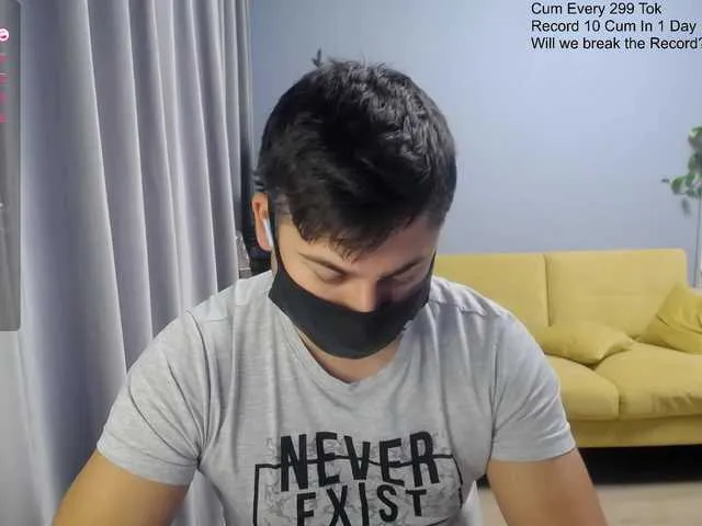 Live sex webcam photo for TomGuys #292408268