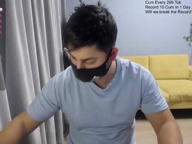 Live sex webcam photo for TomGuys #292447369