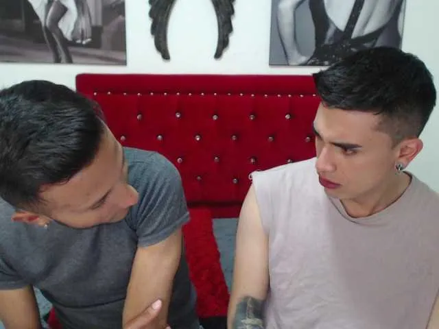 Live sex webcam photo for TomandDominik #274488211