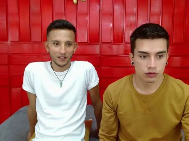 Live sex webcam photo for TomandDominik #274642621