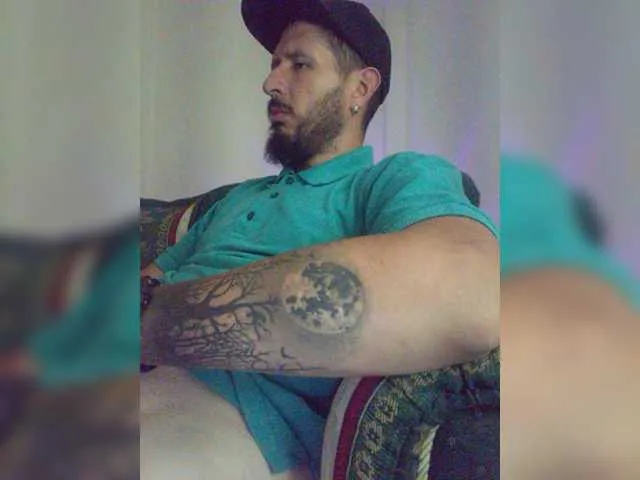 Live sex webcam photo for Tomasmiller #276686738