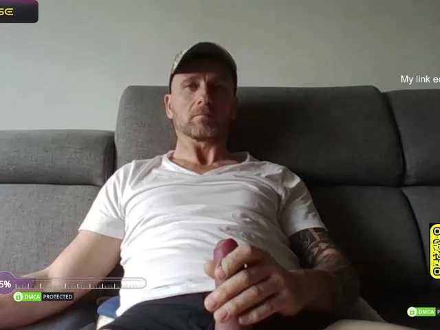 Live sex webcam photo for Tomhardic #278266081