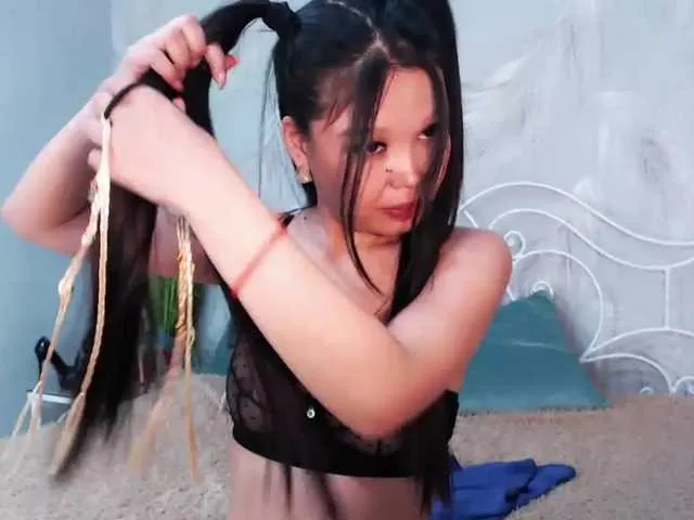 Live sex webcam photo for TomiLun #275527196