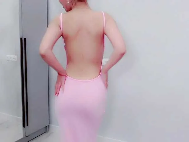 Live sex webcam photo for TomiLun #276236019