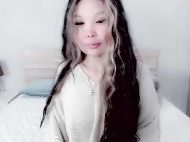 Live sex webcam photo for TomiLun #276448103