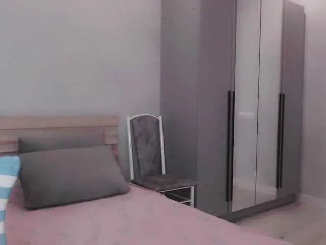 Live sex webcam photo for TomiLun #276581184