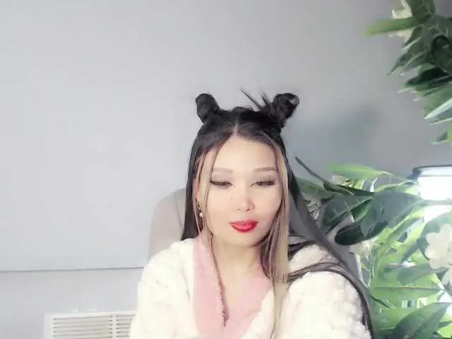 Live sex webcam photo for TomiLun #276735989