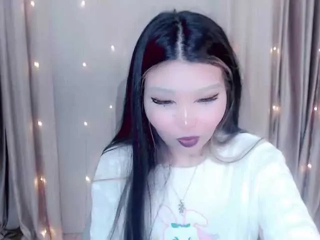 Live sex webcam photo for TomiLun #276860099