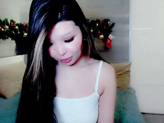Live sex webcam photo for TomiLun #277100055