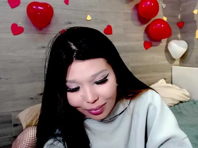 Live sex webcam photo for TomiLun #277351232