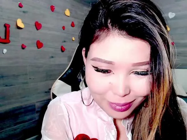 Live sex webcam photo for TomiLun #277611796