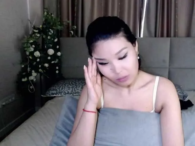 Live sex webcam photo for TomiLun #277996282