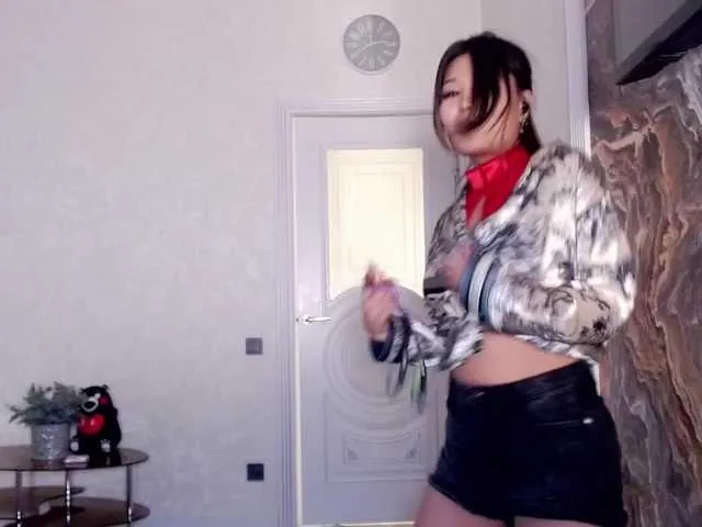 Live sex webcam photo for TomiLun #278245326