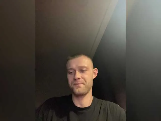 Live sex webcam photo for TomyMoon #290423536