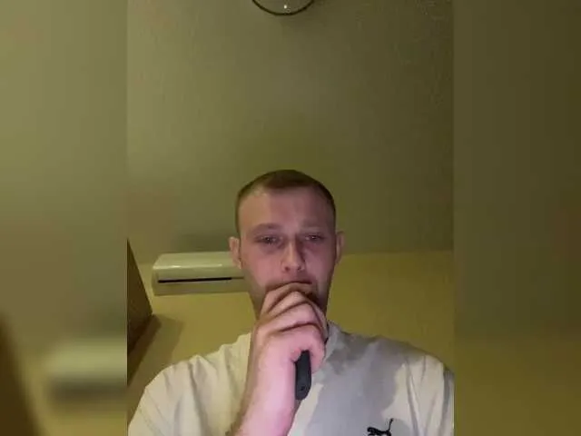 Live sex webcam photo for TomyMoon #290454659