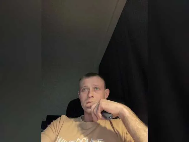 Live sex webcam photo for TomyMoon #290507675
