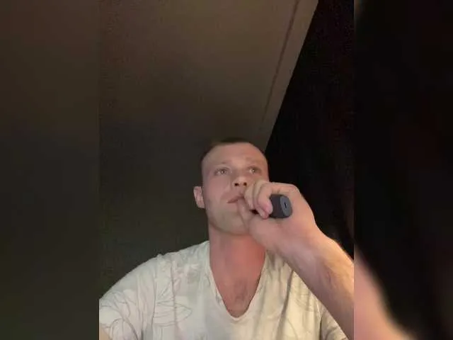 Live sex webcam photo for TomyMoon #290521956