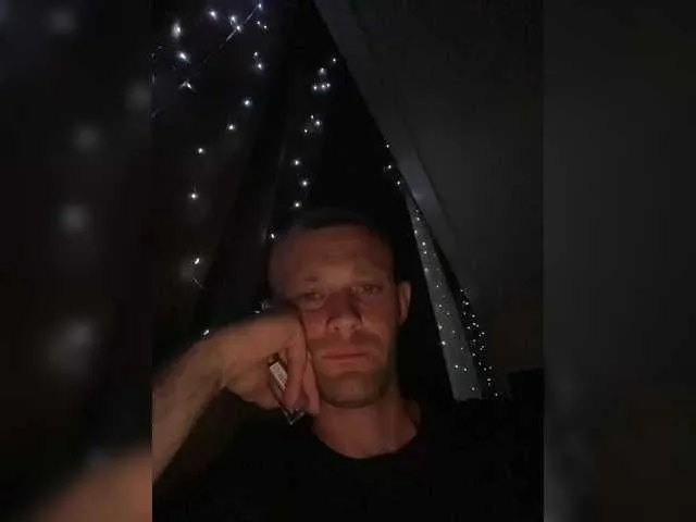 Live sex webcam photo for TomyMoon #291268306