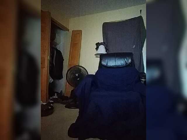 Live sex webcam photo for Tone9210 #278081208