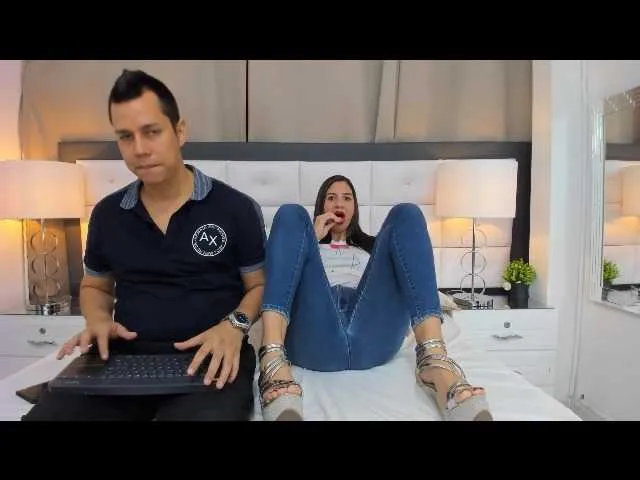 Live sex webcam photo for TonyAndAbby #272957690