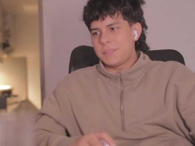 Live sex webcam photo for TonyHoffa #292084653