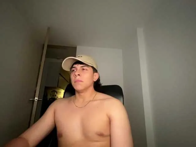 Live sex webcam photo for TonyHoffa #292098684