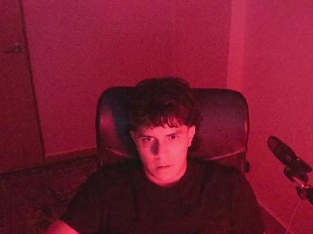 Live sex webcam photo for TonyHoffa #292250537