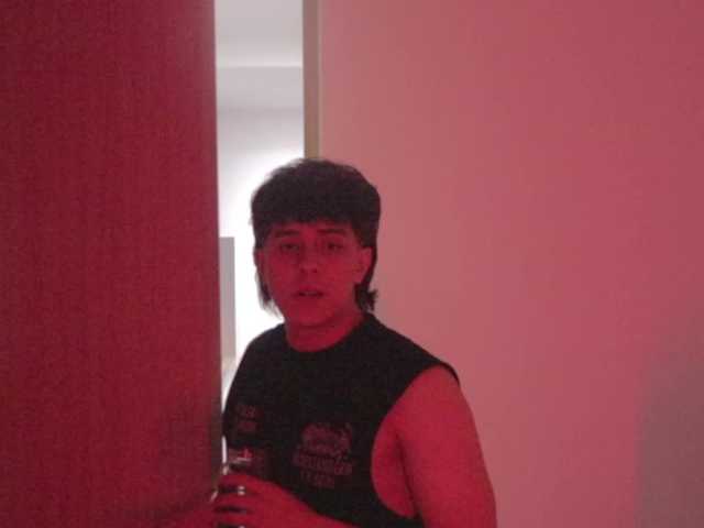 Live sex webcam photo for TonyHoffa #292252317