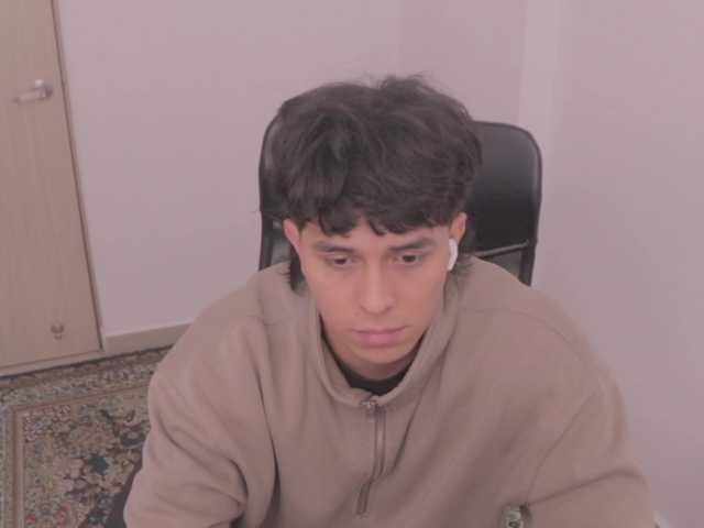 Live sex webcam photo for TonyHoffa #292277127